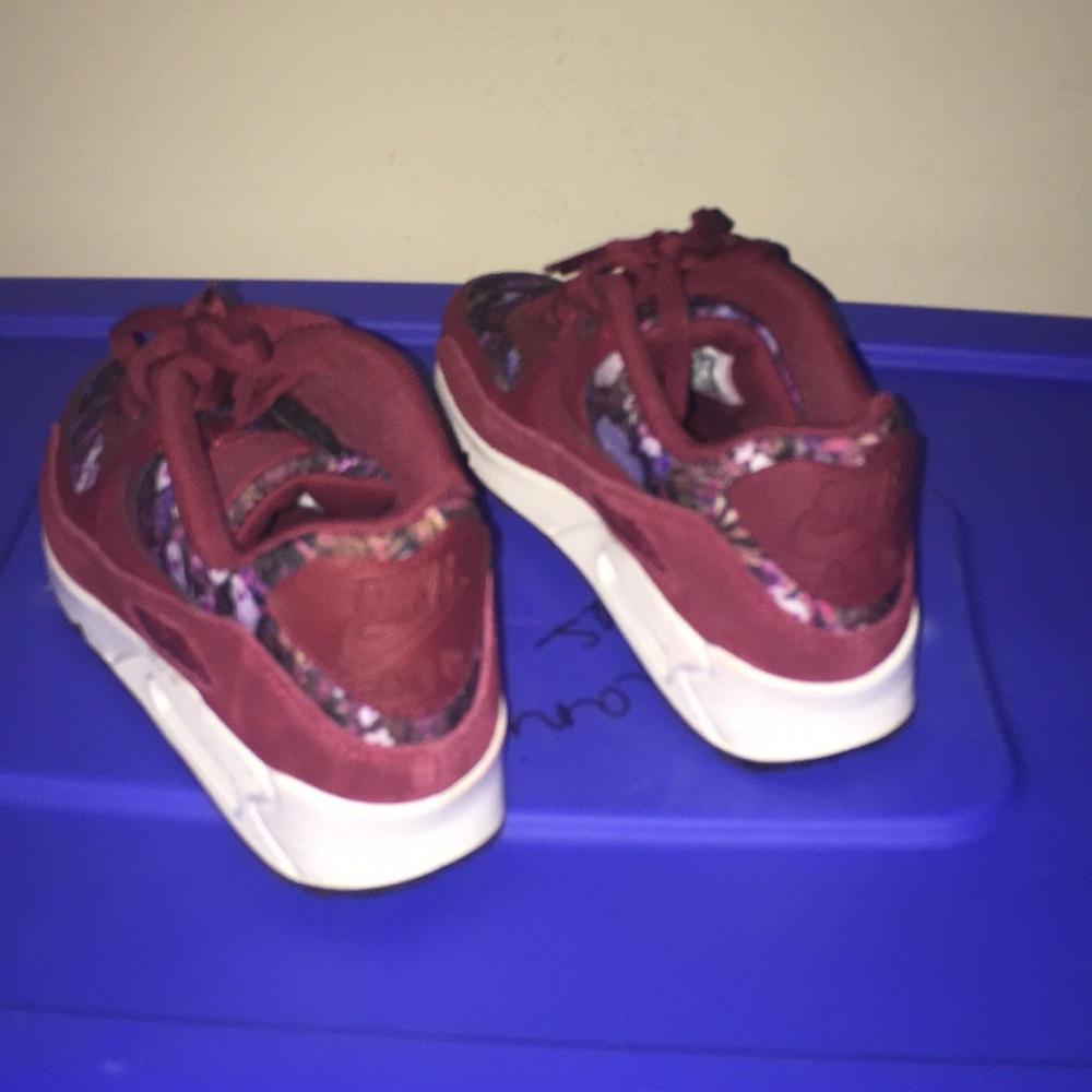 Air Max - Picture 3 of 3